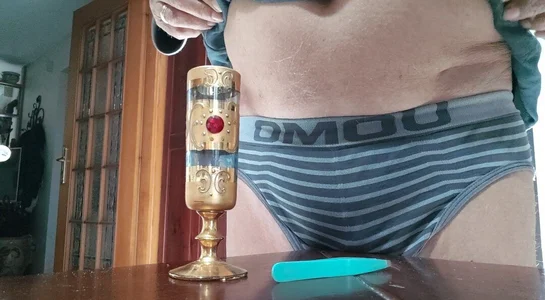 jhonschen's Fondo calice che allarga il mio prepuzio Sex Photo 9