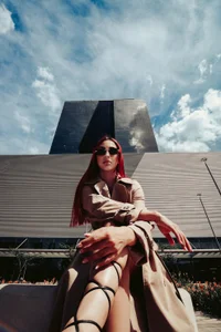 AmmyScott Sun, street, and overcoat 🕶 Pic 6