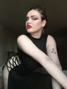 strawberry_elfcat: Public ( 3 фото)