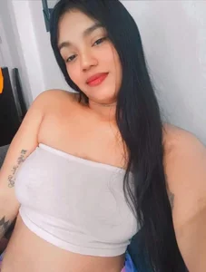 curvybrunnete Public Hình 2