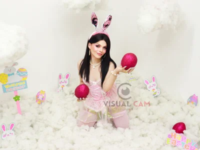 miss_thang_ This rabbit has your gift, come and get it! Pic 3