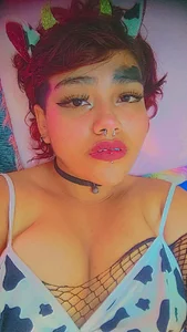 Charlotte_Joestar Cute cow Pic 2