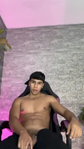 CHR58_: In my room ( 3 фото)