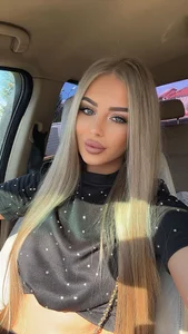 AubrieleRouj1 Public Foto 3