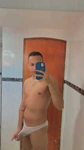 Jake_Thomas Taking a shower 💦💦 Foto 3