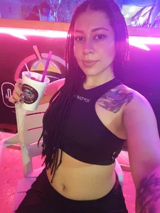 Anna_surrender_pinup Cocteles Bilde 3