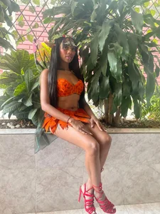 Hillarytonsonx UR SEXY FAIRY  4টি ছবি