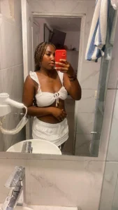 IngridCurvyX Public Foto 5