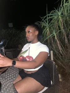 TheeRealBaddie Public slika 2