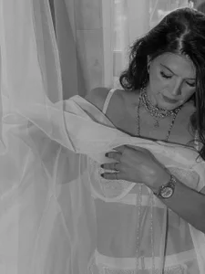 LucyBelli edem Foto 5