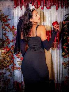 lixie_peyton kullanıcısının A Little Halloween Temptation 🖤🎃 albümü -  2 fotoğraf