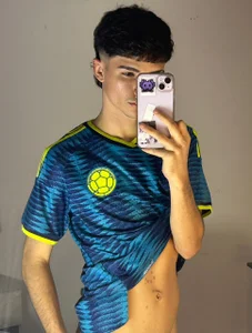 Logan_Steel sexy for you with the national team shirt ✨❤️ Gambar 3