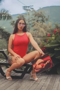 JuliaaVega YOUR GIRLS ❤️ Pic 2