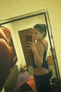 gianushi Gia sex in Europe Foto 8