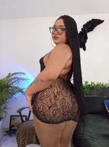 _Lia_Valentine_ Public Foto 3