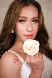 Riann_loveLOVELY RIANN图片