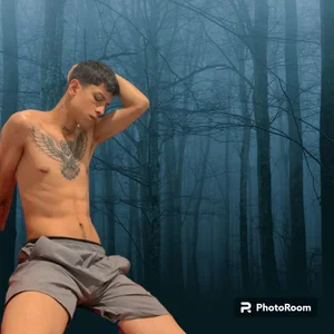 Something new de AgarEvans  2 photos