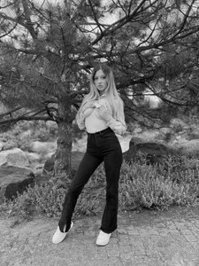 Kimsweet7 In rainy weather, the sun came out for a walk🌧️ Immagine  4