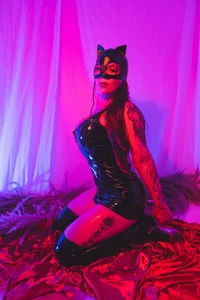 feeling hot 🍑🔥 de sweetlolihot_  8 Imagens