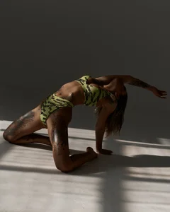 seilyyy Sport body Pic 2