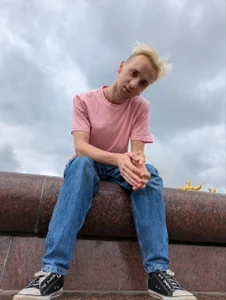 First album for u😏💕 de _stevevice_  2 photos