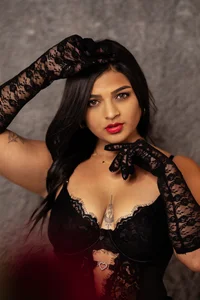 ElleGiselleeのMORENAの 4枚の写真