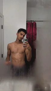 UncensoredAladdin Public Foto 4