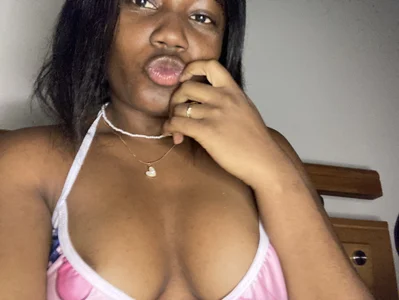 👀