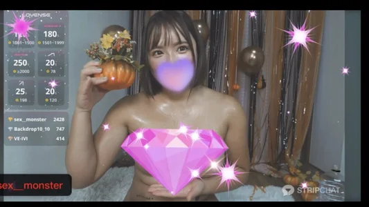 sara__xx__love 🎃10/26(月)ハロウィン配信🎃💕ご来場ありがとうございました🥰コントロール、リク、エフェクト、チケットチャットすごく嬉しいです❤️Thanks for coming to see us. Foto 6