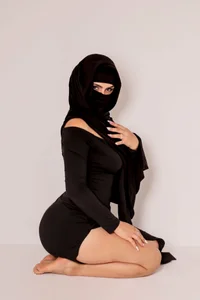 _shaiiraSilence, light and skin图片