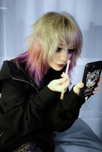 Lollyshy: Public ( фото)