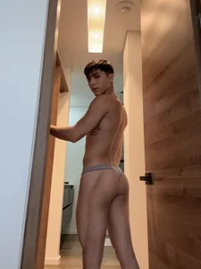 hotay8_ Andrew Pic 3
