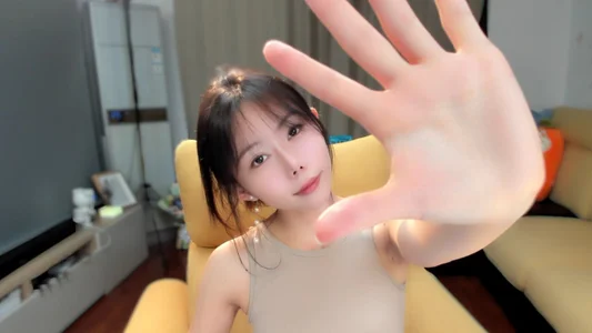 Luna520 Public Pic 3