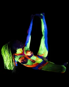 EdgesOfRealityNeon Vibe Bild 8