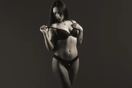 Amy_Kiitty_ 80's woman🎬 Immagine  2