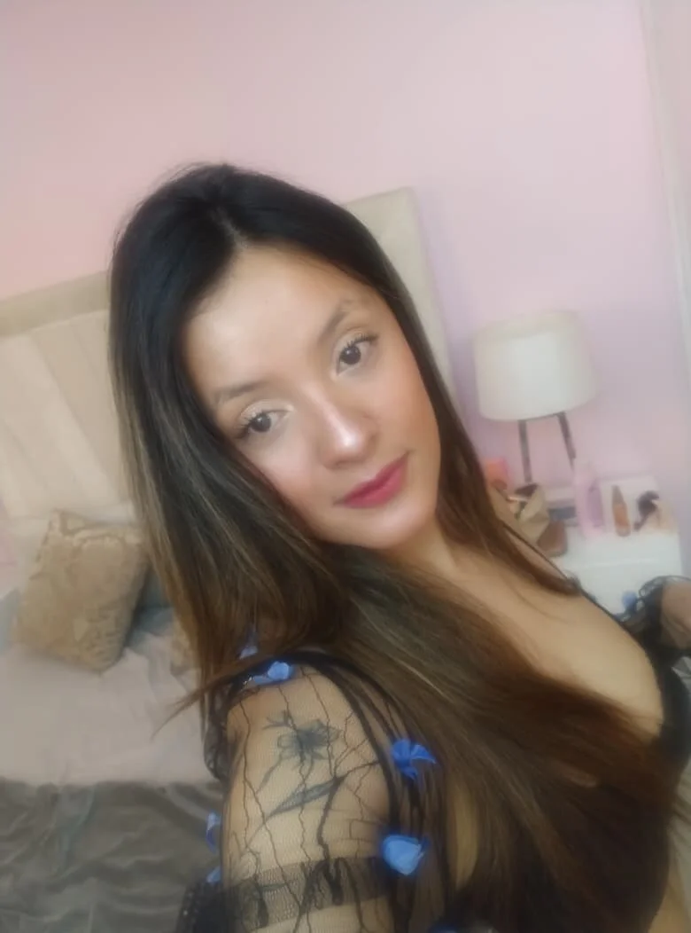 CynthiaMore 熱門圖片 3306