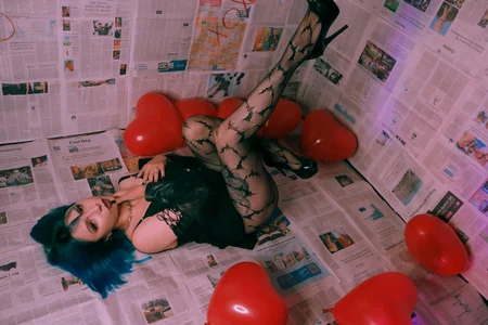 lilith_rr 𝒱𝒶𝓁𝑒𝓃𝓉𝒾𝓃𝑒 𝑀𝑜𝑜𝒹 🌹 Pic 7