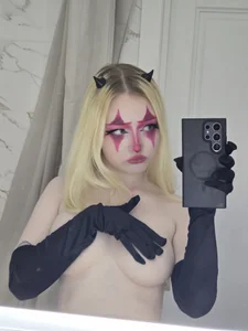 ElswythCovil dark clown! Bilde 3