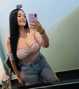 Taylortits Public Pic 3