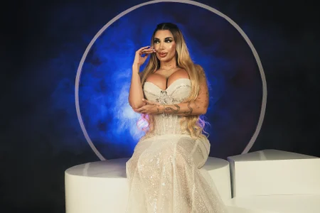 Glowing in the dark de SophiePalmer  4 Imagens