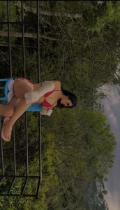 fiorella_paris What would you think about doing to me in the pool, daddy?💦🥵 Εικόνα