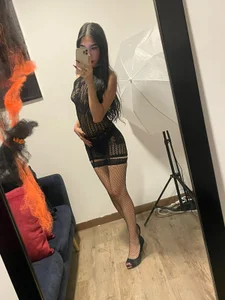 Violeta_Velvet_ 😈 Do you dare to find out what I'm hiding?? Pic 3