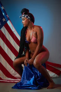 malu_horny_69 Dressed (or maybe not) to make history this 4th 🇺🇸💋 Pic 2