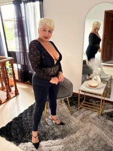 Lucy_Milf_68 Happy 58th birthday Foto 7