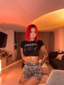 MelyTaylor_ IM BACK! Foto 3