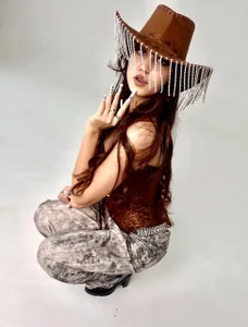 TiffanyYounge Sexual Foto 4