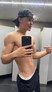 GYM BOY od Max_cortes1  2 snímek