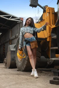 Bonniepark_ a hot construction girl Pic 3