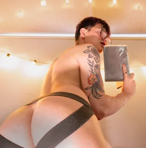 GabyThoms kullanıcısının Book Boy albümü -  7 fotoğraf