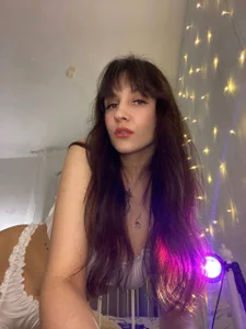 AmyPeachhehe图片 2